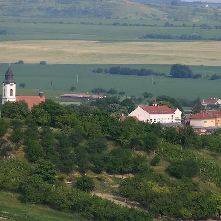 Ubytovani Nad Sklepem * Velké Pavlovice