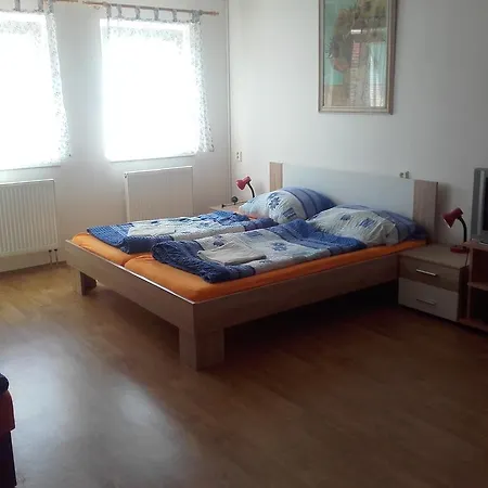 شقة Ubytovani Nad Sklepem